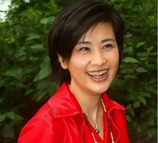 吴小莉寻亲记











父亲临终遗言，竟是大陆有另一个家！同父异母的
