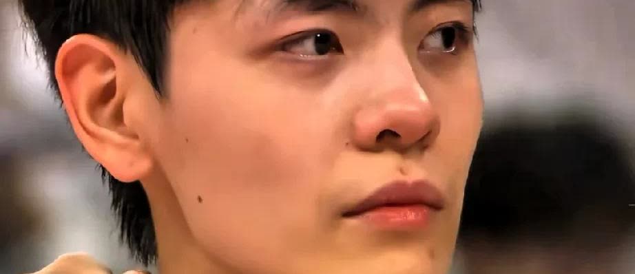 国内篮球名嘴杨毅：女篮一输，男篮假如再输，那麻烦大了！谈女篮在家门口丢冠军，透露