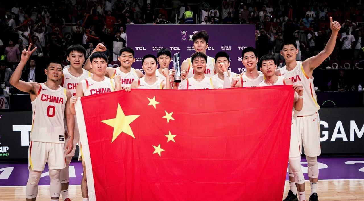 中国男篮14分战胜新西兰男篮，时隔十年再进亚洲杯总决赛！
赵睿拿下24分2板6助