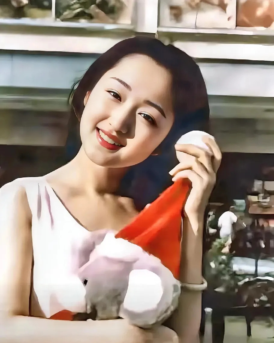杨钰莹有钱没孩子引热议











天哪，杨钰莹这么有钱！真是没想到啊