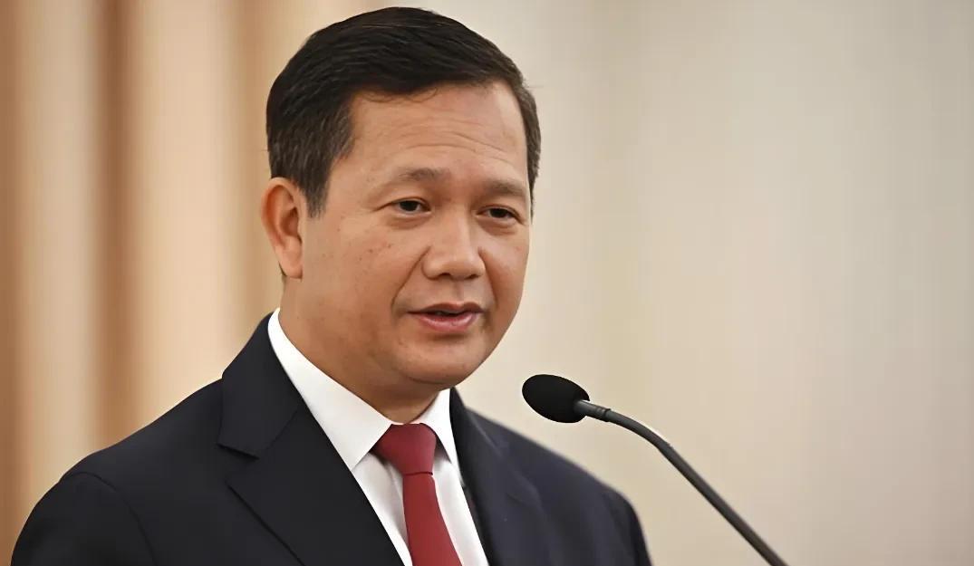 泰柬冲突，我认为还得靠中国和东盟来斡旋，美国总统打了一通电话，当时效果挺好，但该