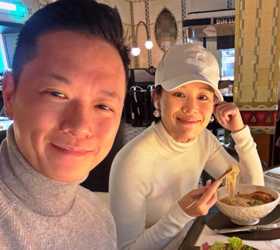 全网苦劝这位TVB视后快逃！港媒曝光的画面里，胡杏儿老公与多名女性贴面热舞至凌晨