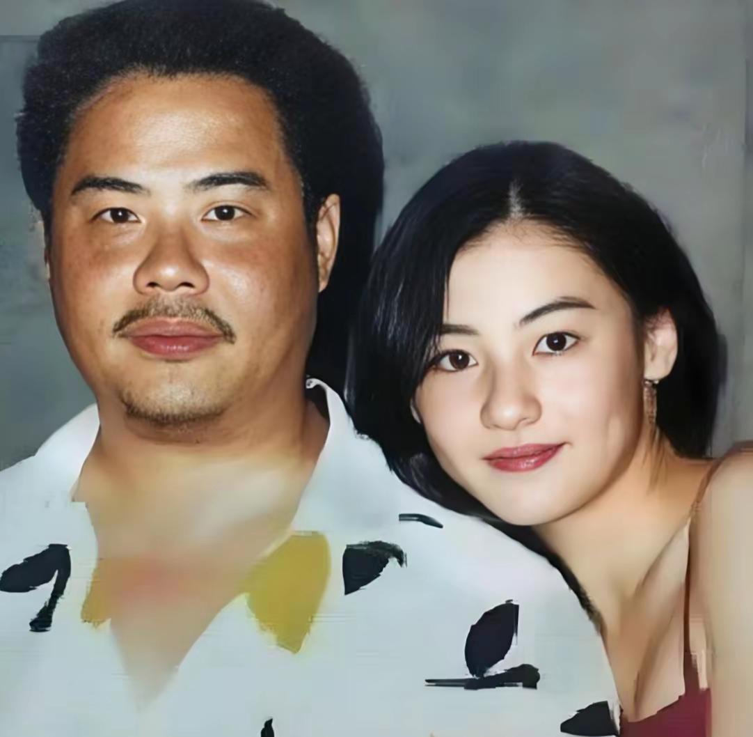 张柏芝像爸爸多一点还是像妈妈多一点