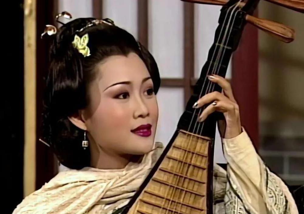 1642年，秦淮名妓陈圆圆被人送给崇祯皇帝，可是崇祯皇帝不要她。后来吴三桂看上了