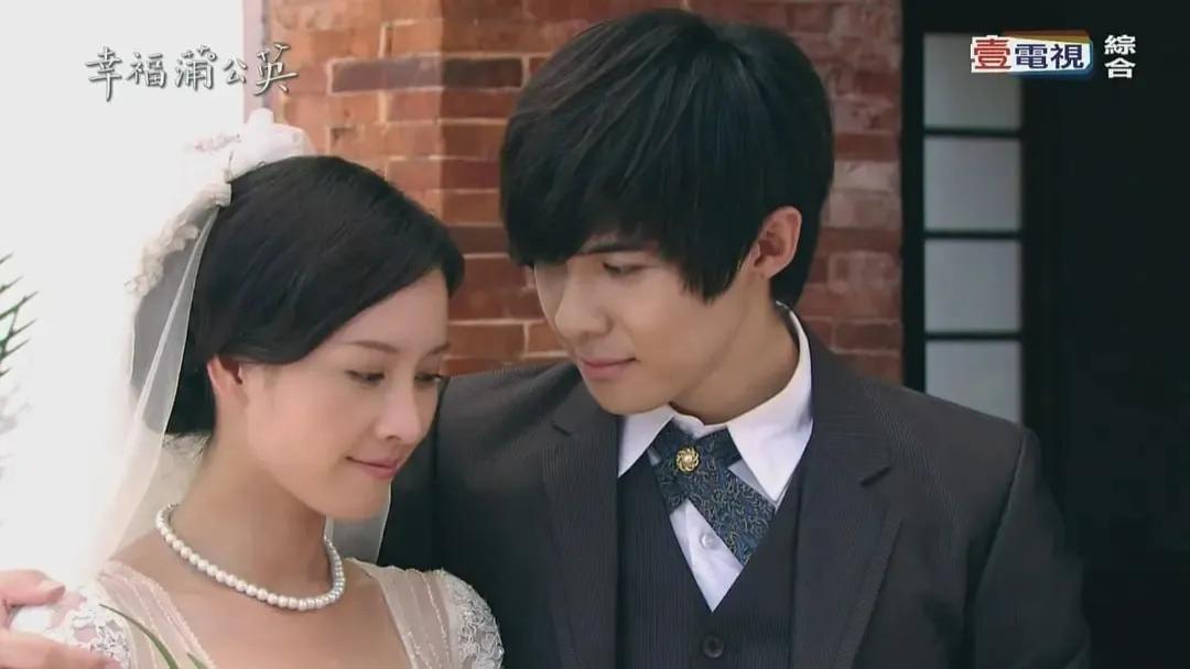 富豪男主为了追求贫穷女主，开豪车进渔村，花5万块钱点350公里之外的西餐外卖