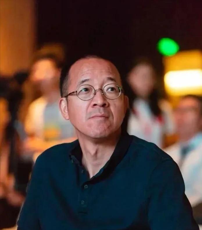 俞敏洪说：“一个人如果八面玲珑，能说会道，特别会来事，这个人根本不是情商高。 真