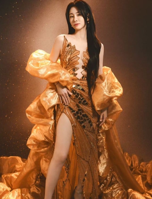 黄子弘凡和张碧晨合作的《天另一侧》太绝！张碧晨飙高音时婉转空灵，黄子弘凡紧随其后