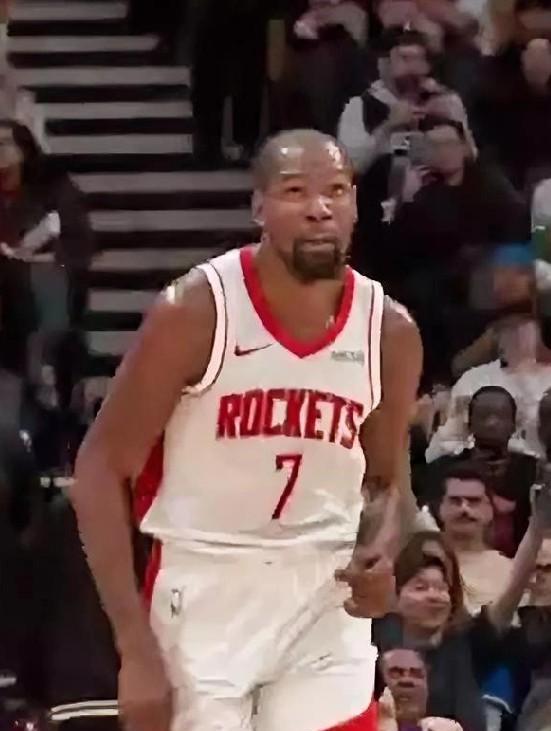 11场常规赛打完！！！
杜兰特目前在火箭的各项数据表现！！！
场均上场：35分钟