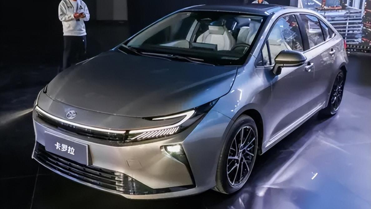 尺寸加长50mm！新款卡罗拉换2.0L动力，配12.9寸大屏，12月就来了