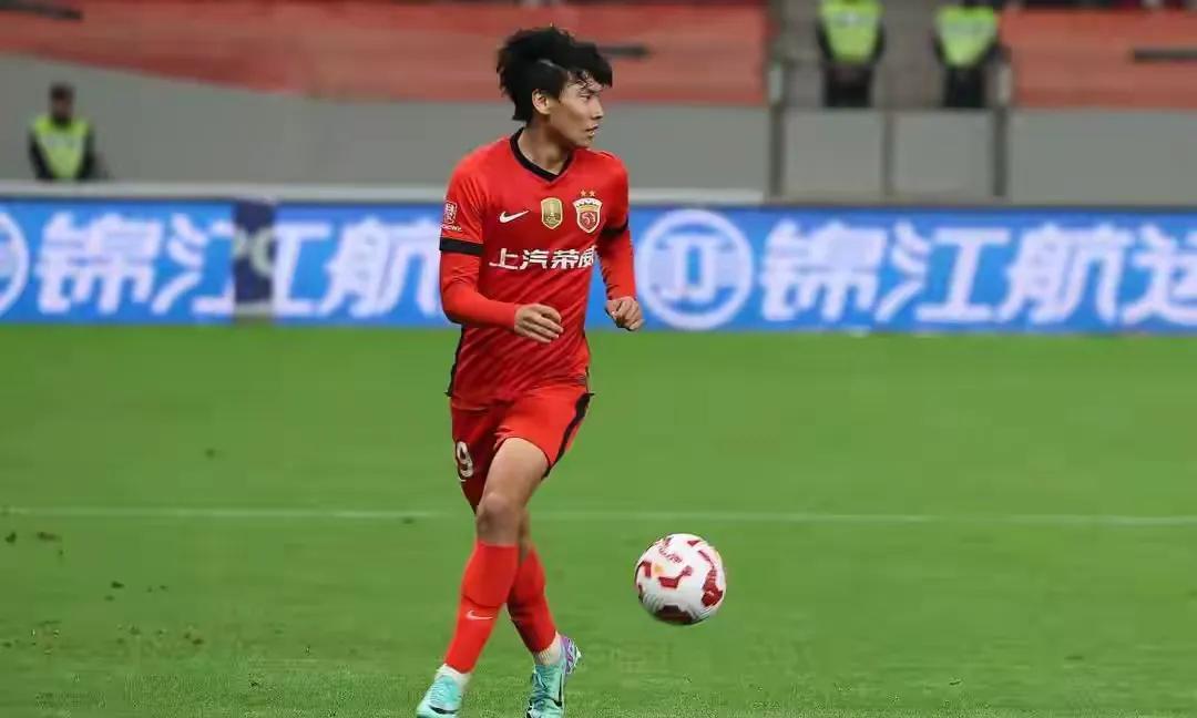 u23亚预赛直播国足北马生死战，王钰栋、李新翔前锋要尽快多进球啊！第一战赛前热身
