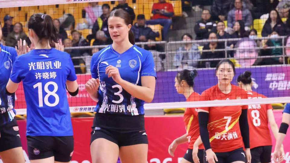 2026年中国女排超级联赛第一阶段比赛过半，五队争四强！新人很亮眼！