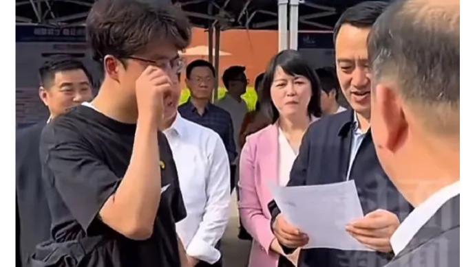 市长来1小时，你耽误他10分钟：年轻人的勇气有多值钱？