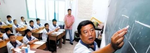 “科学都无法解释！”2008年汶川大地震后，桑枣中学校长叶志平被怀疑是“穿越者”