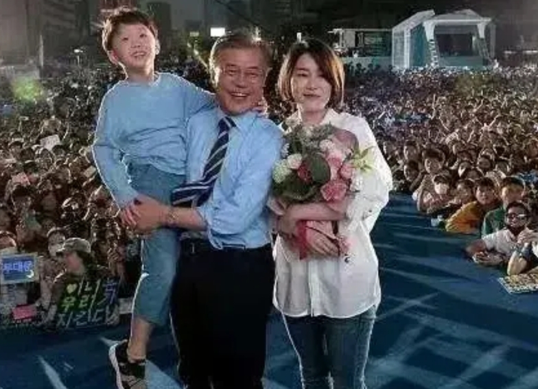 果然不出所料，尹锡悦关键时刻绝地反击又胜一局:  誓把李在明的大后台文在寅拉下马