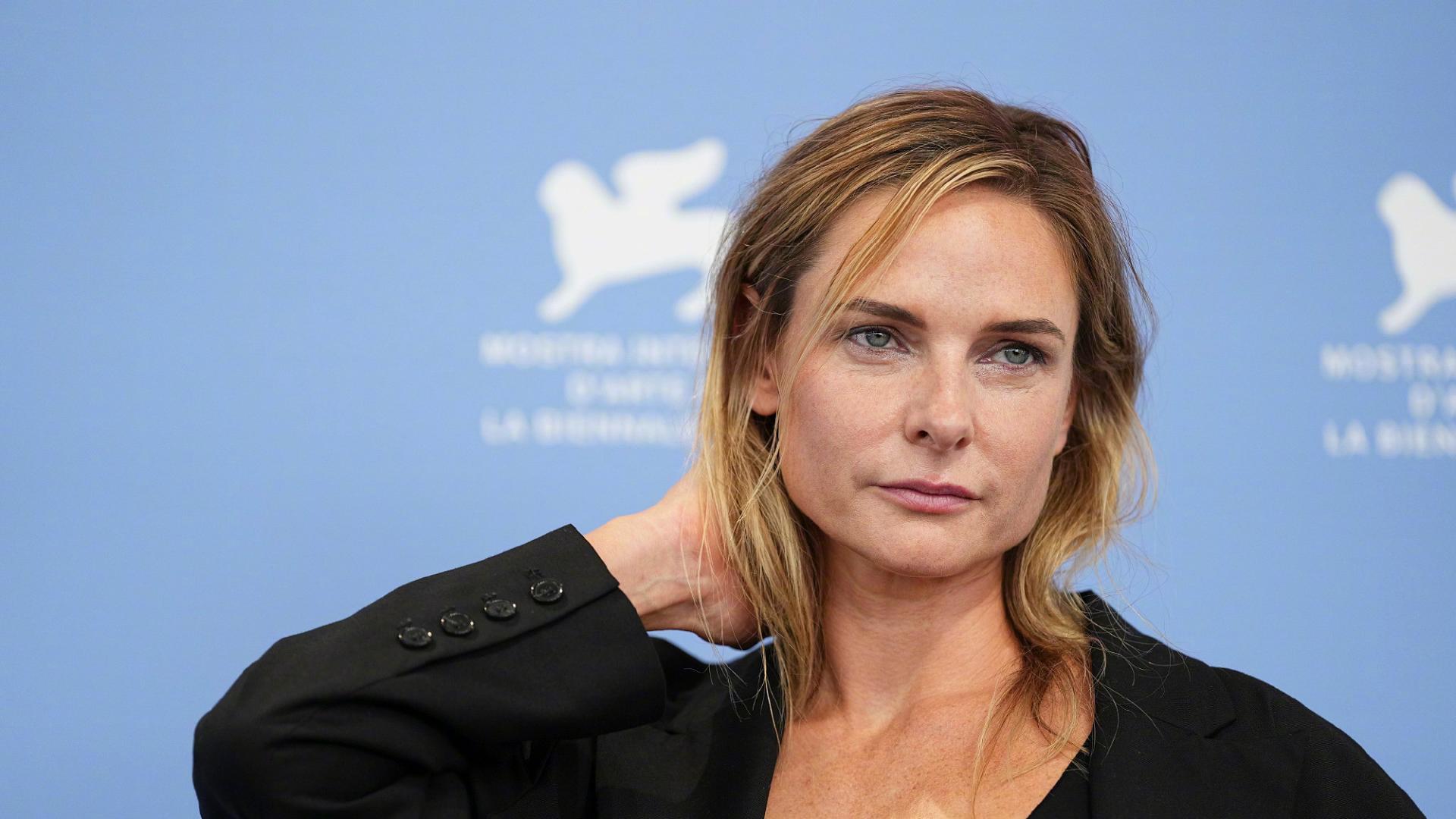 网飞新片《炸裂白宫》亮相威尼斯，好评如潮，把白宫的老底给揭了