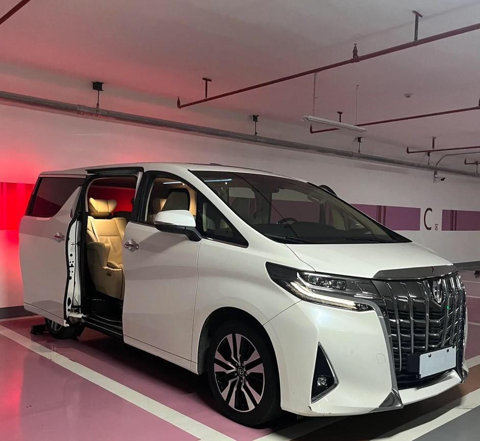 为什么国内不少大佬喜欢这款车，以我看来这款车的造车成本不会超过15万元，国内80