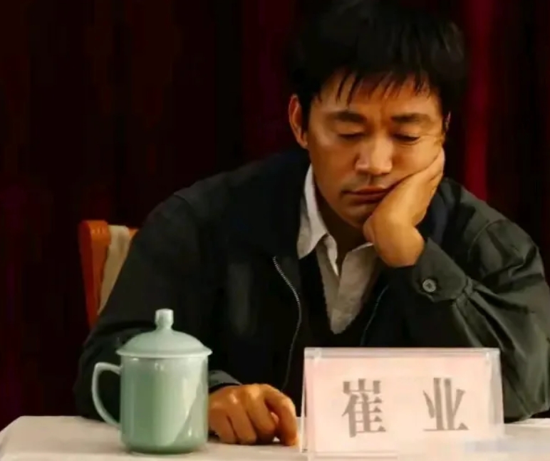 王宝强一生做对了十件事！
1. 跟对了一个师长——冯小刚
2. 信对了一个师长—