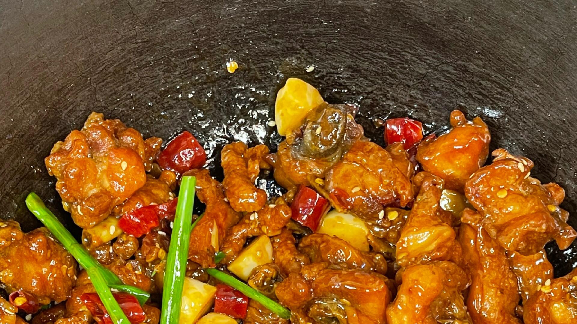 状元鸡的配方大揭秘，手把手教你这道让人垂涎欲滴的家常菜！