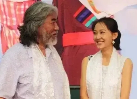 2016年，张纪中和妻子樊馨蔓离婚，为争夺3亿财产双方各执一词，张纪中：“我从美