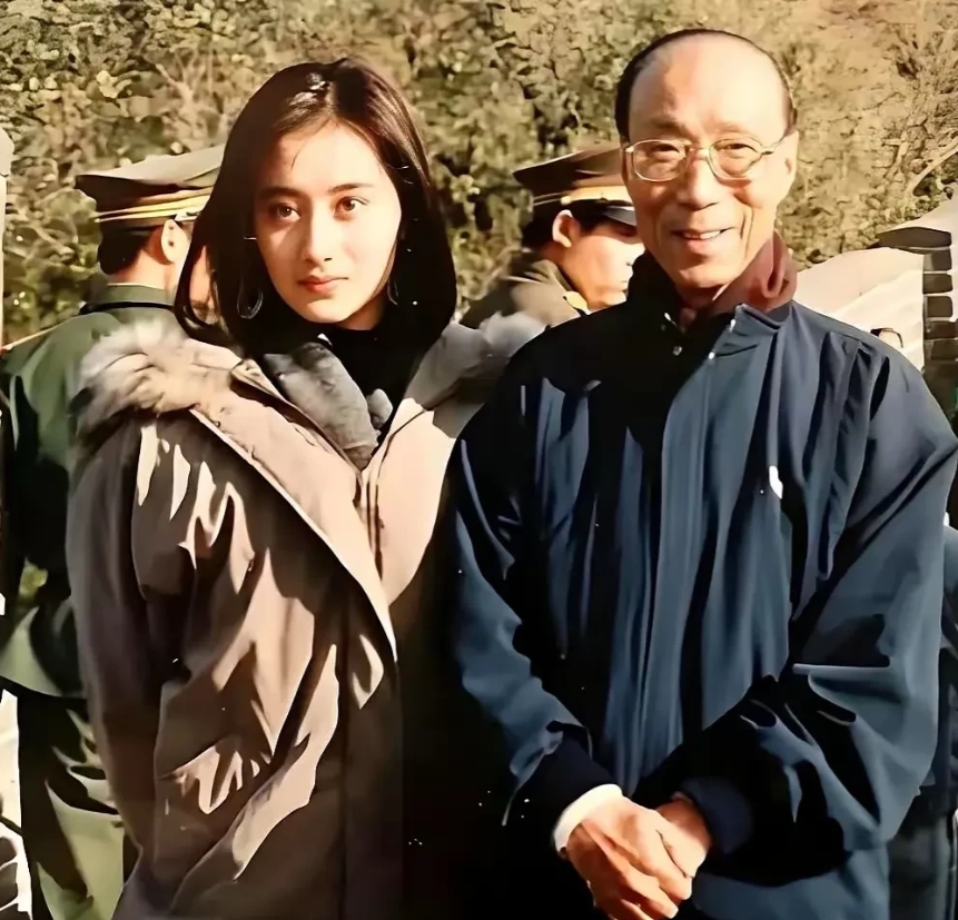 琼瑶为了等她，几年没拍戏，不得不说琼瑶的眼光特别好，琼女郎基本上都会火🔥的一踏