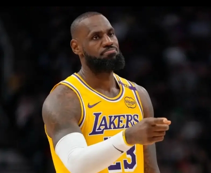 24-25赛季NBA球员收入最高的5位球员：

1、勒布朗·詹姆斯（湖人）
总收