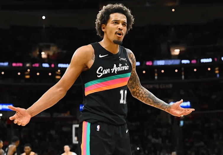 NBA常规赛马刺主场对阵湖人的比赛已经结束。全场战罢，马刺以107-91战胜湖人