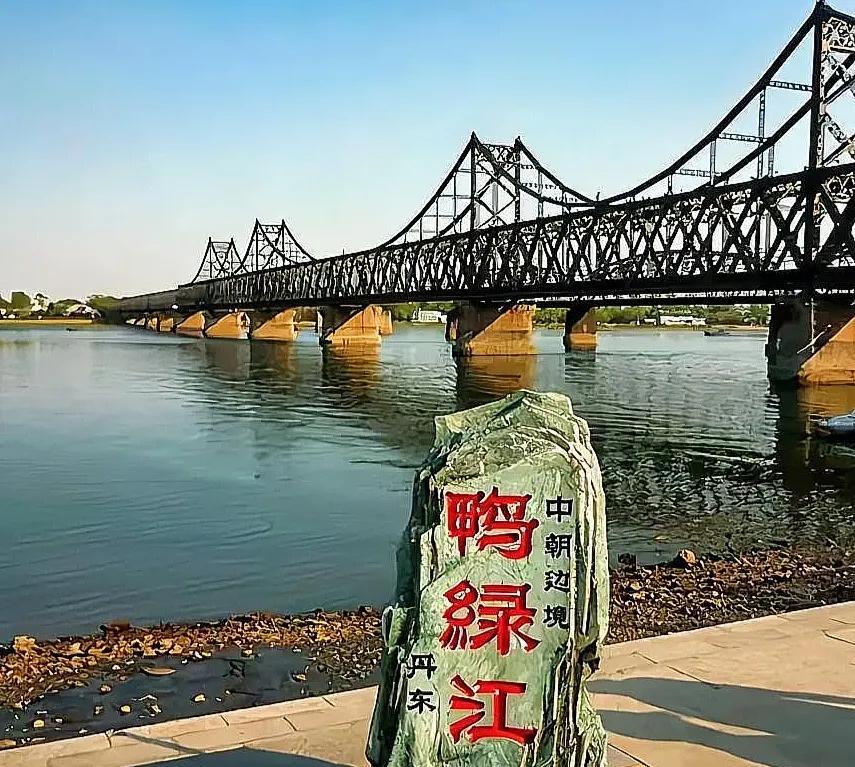 中国之所以和巴基斯坦好，主要在于它能够平衡和印度之间的关系，有时候巴基斯坦出手，