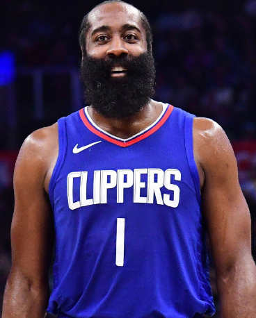 詹姆斯·哈登是历史级的常规赛得分机器，拥有3个得分王和1个助攻王。哈登是“魔球理