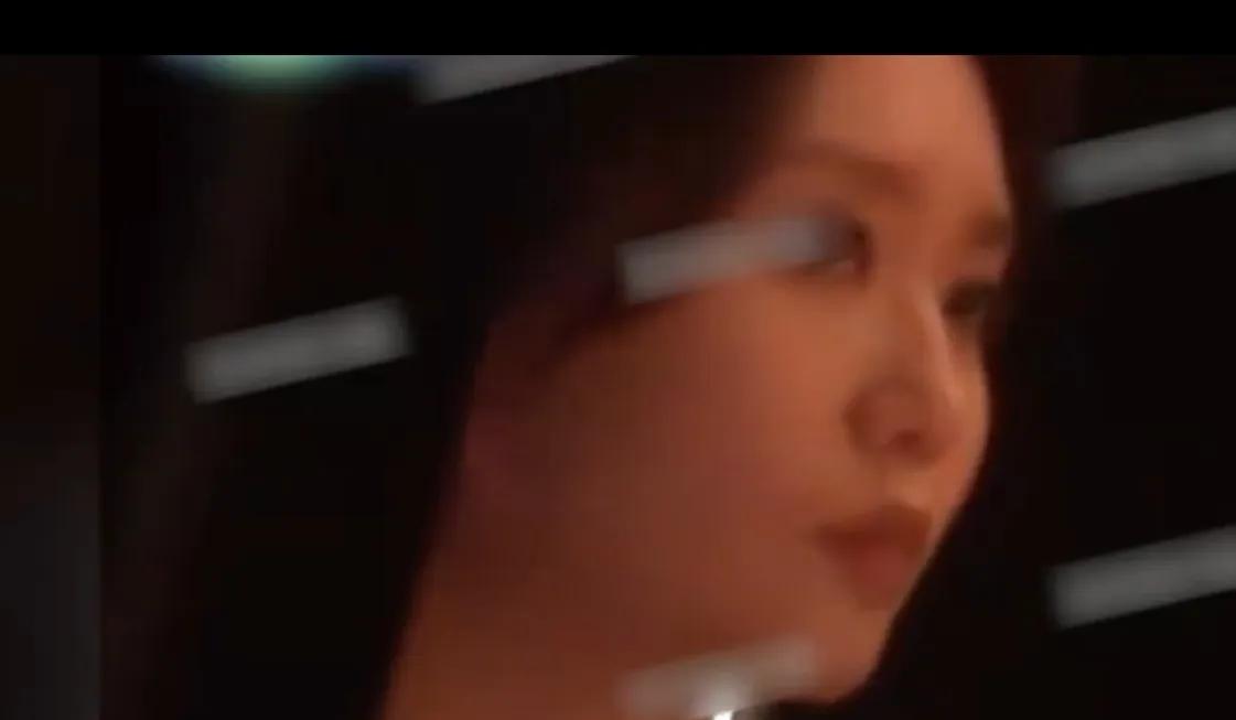 李雪琴瘦出“下颌线”杀疯了！片场拍广告大变活人，网友：这姐颜值开挂了！
#文娱榜