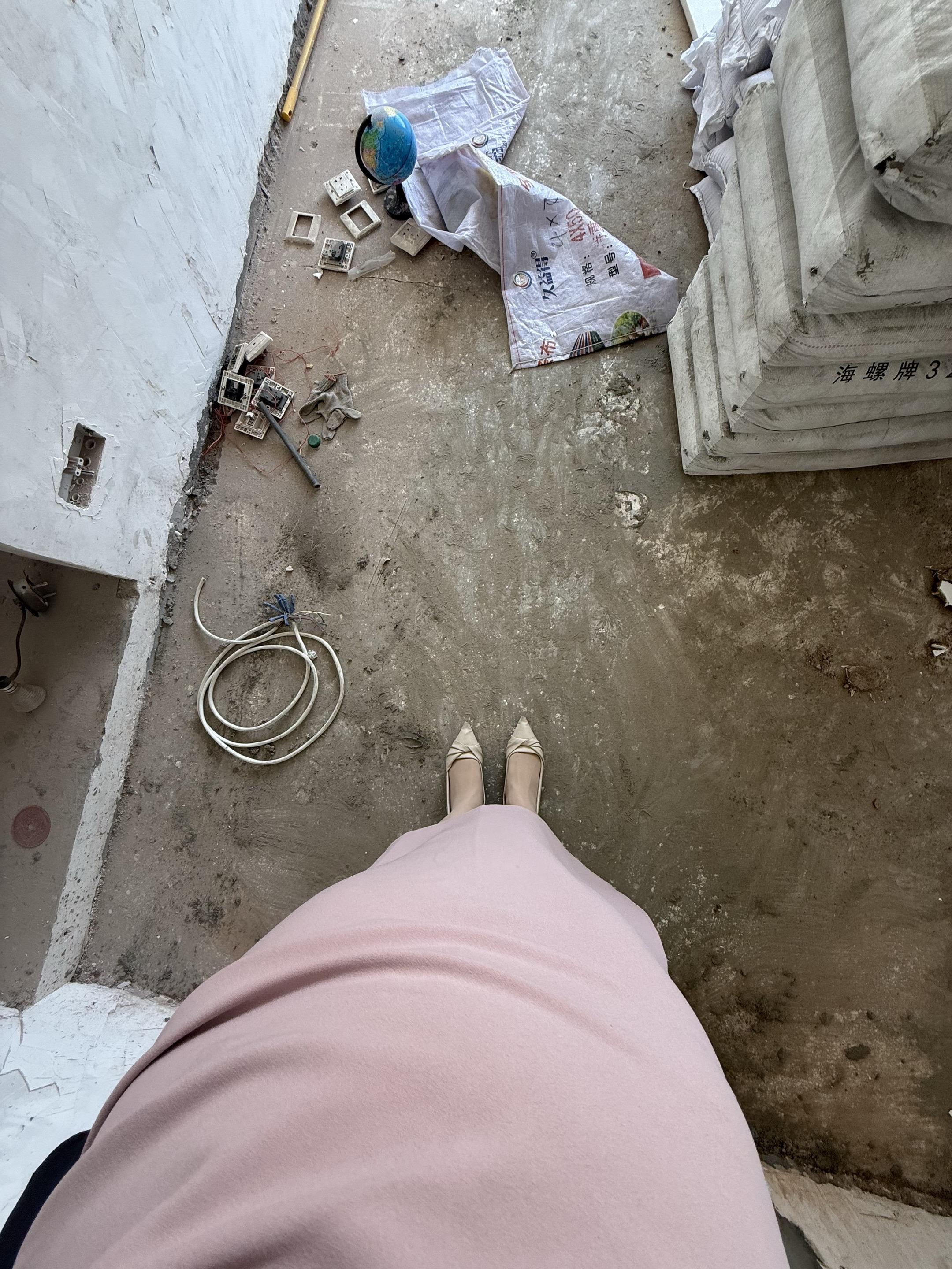 牛马开始跑工地了，不久6楼，谁怕谁