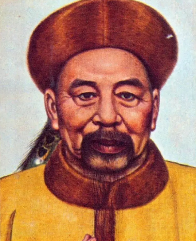 1885年，74岁左宗棠去世。慈禧闻讯，连忙翻阅左宗棠临终前上的奏折，脸色大变，