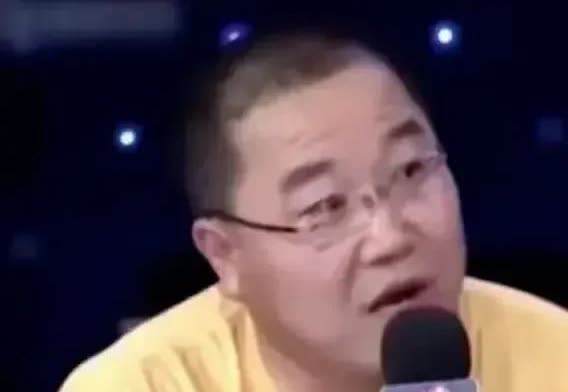 英达在下一盘很大的棋，巴图就是棋子…

最近英达频繁进入巴图的直播间，不了解
