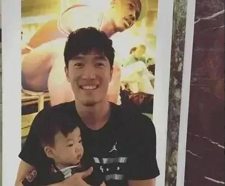 “亚洲飞人”刘翔退役后，与妻子吴莎选择丁克，引来热议。



刘翔，这位曾经的1