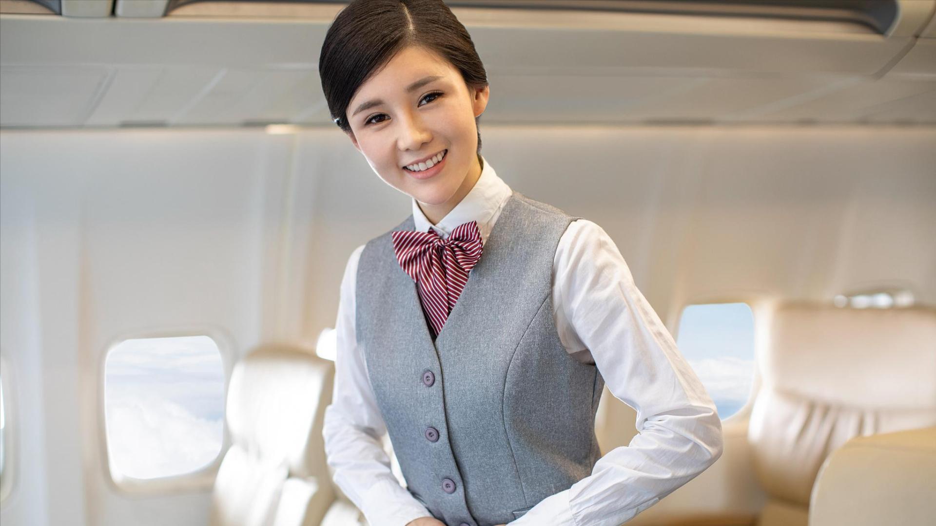 中国国航：前三季度营收1298亿元，归母净利润18.7亿元