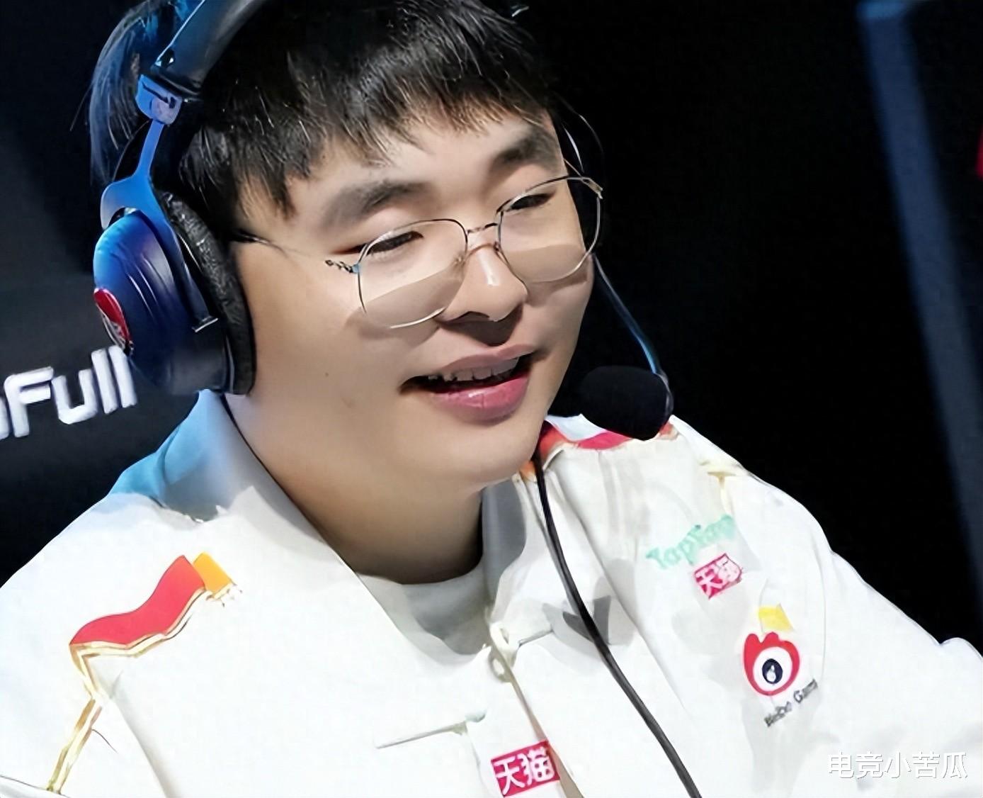 呼吸哥转行当陪练，1小时1千，月薪18万，米勒都直呼羡慕