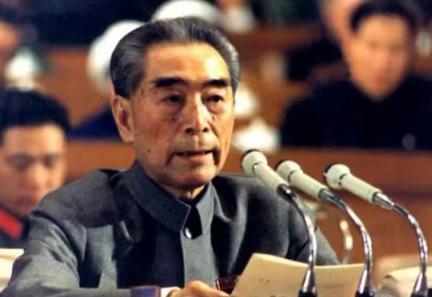 “他是我的老上级，我安排不了。”1973年，175位将军被平反复出，但很多军区都