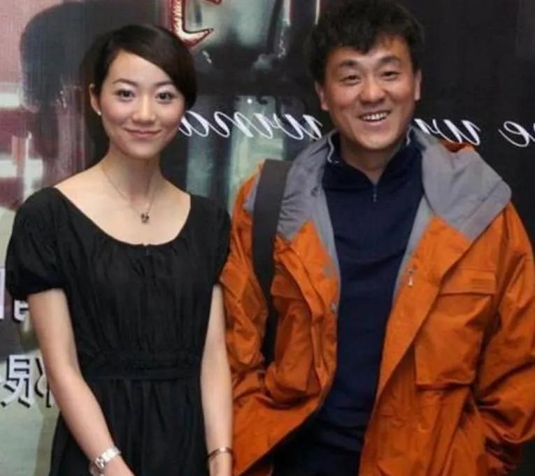 何冰与 李海洋 结婚22年，李海洋在何冰事业初期给予支持，未要彩礼并倒贴5000