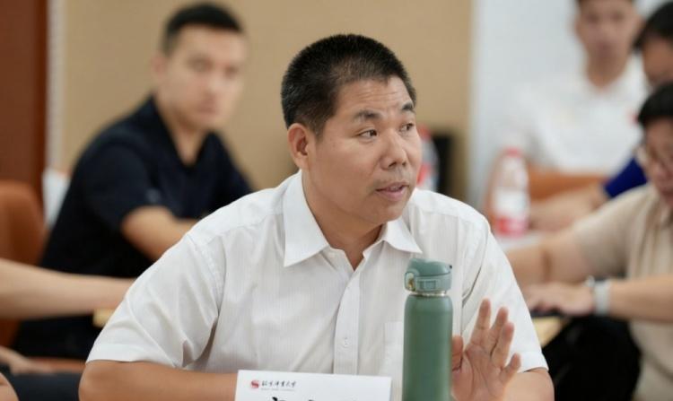 篮协领导发言不能暴露专业素质，球队罚球超过90%，这是要闹笑话吗？真这样刷的话，