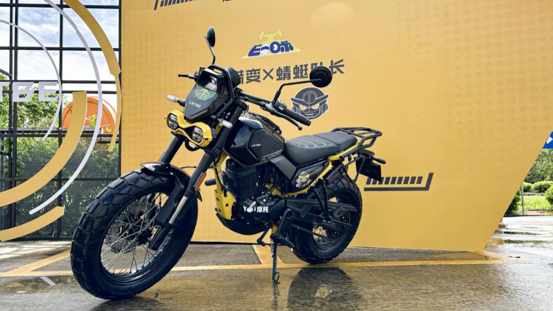 这才是多边形战士，猎变“蜻蜓队长”试驾测评，小排量跨骑新玩法