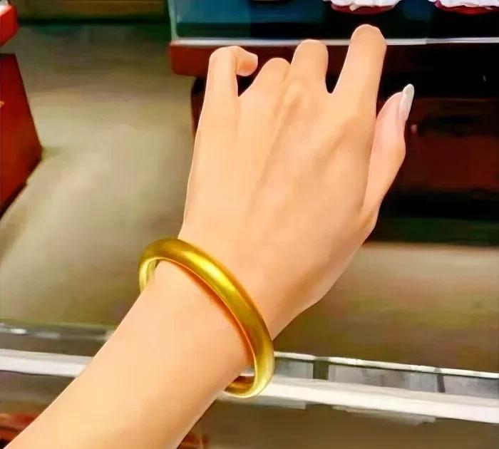 前几天和老公吵架的代价[流泪][流泪]
这几天和老公吵架，心情糟透了。前天一气之