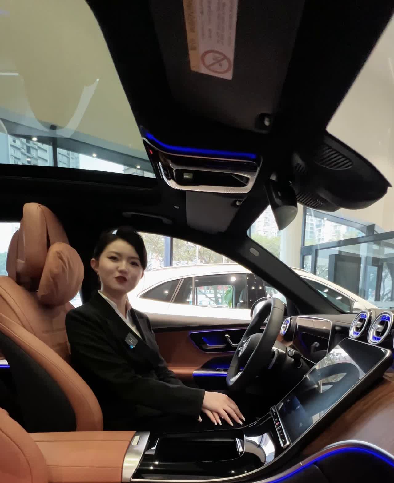 说走就走，长轴距GLC。
初春3月，来一场说走就走的旅行。要遇到对的人，也要遇
