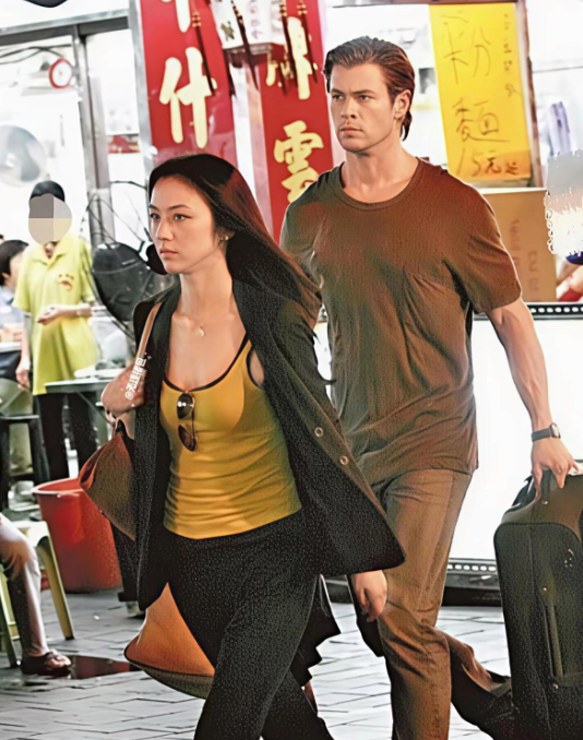 能扛的住港媒的镜头也是不容易....

