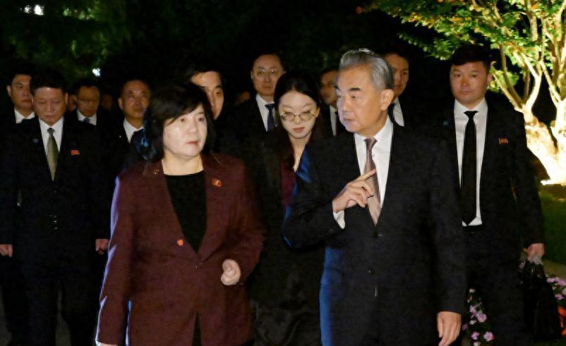 朝鲜外相访华4天，带来了金正恩的口信，值得美俄日韩各国细品
崔善姬一落地北京，朝