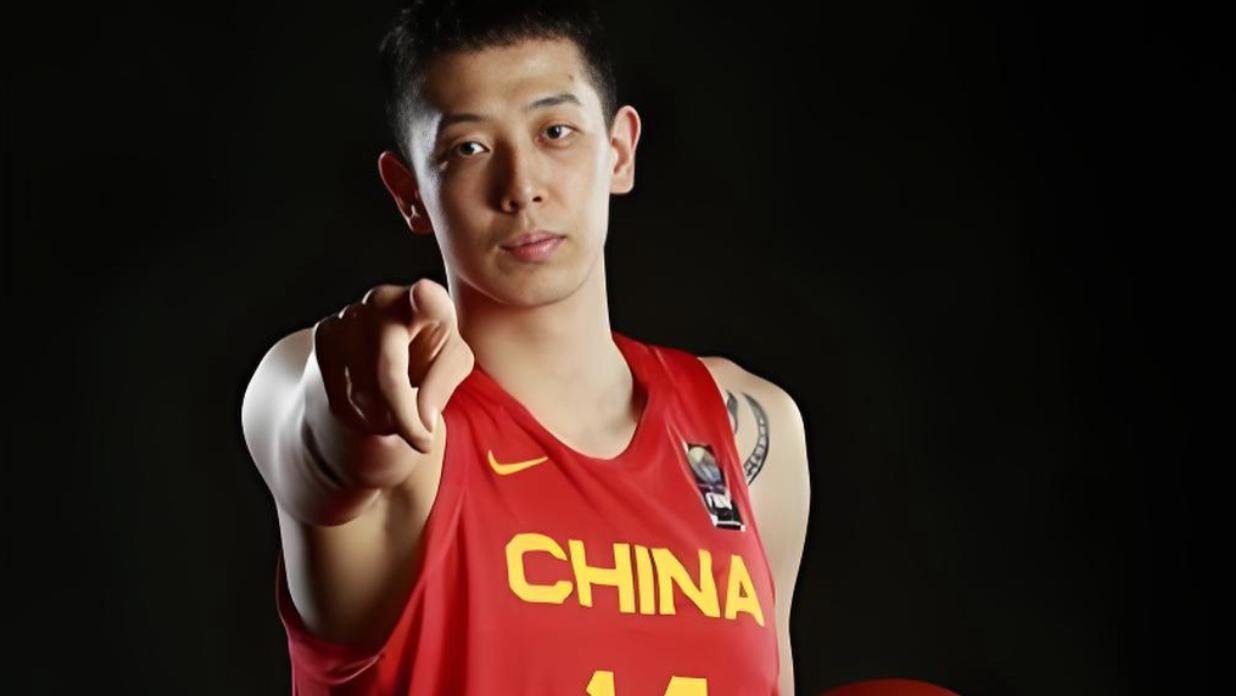 篮协公布中国男篮大名单，球迷：有四件事出人意料