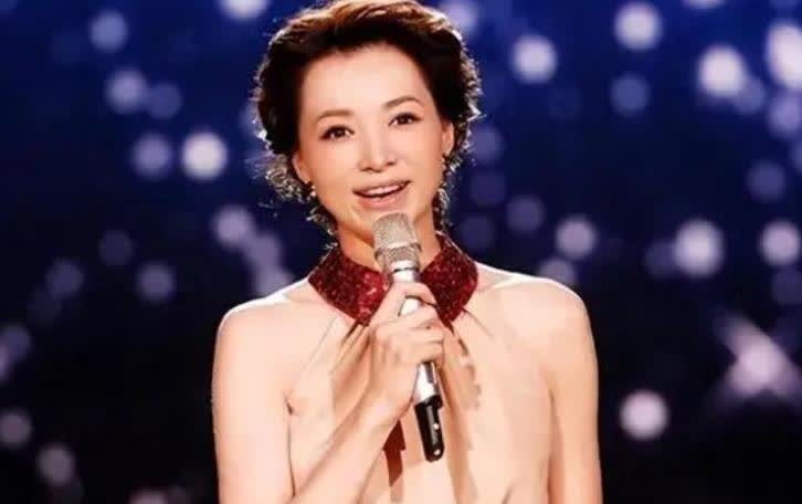 董卿归还钥匙：给密春雷的 “爱情承诺书