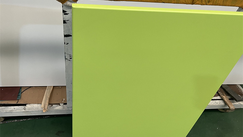 烤瓷钢板与普通喷涂钢板相比有哪些区别？