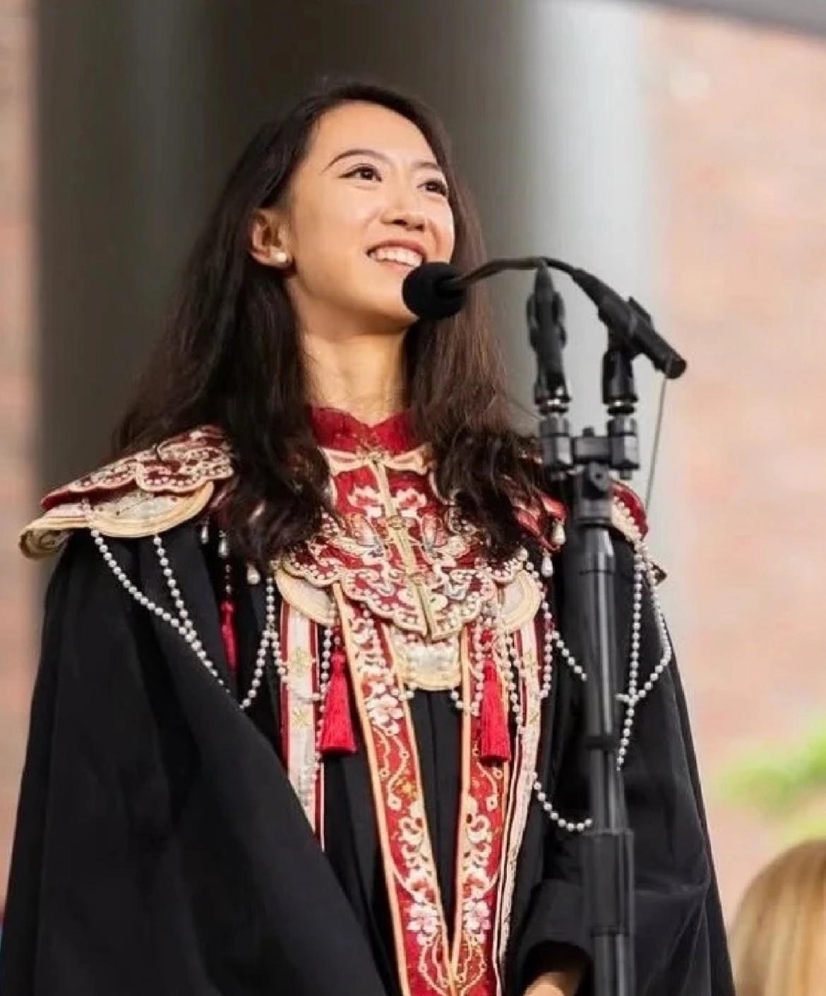对不起，哈佛女孩蒋雨蓉
我实在是无法同情你，
不是因为你太优秀，也不是因为你的演