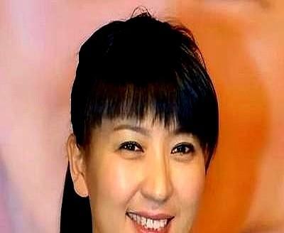 45岁的闫学晶发现自己意外怀孕，此时，女儿林傲雪28岁，儿子林傲霏24岁，闫学晶