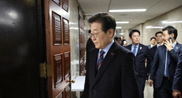 韩国大选：最后八天逆转大戏，华人为何躺枪？











---


