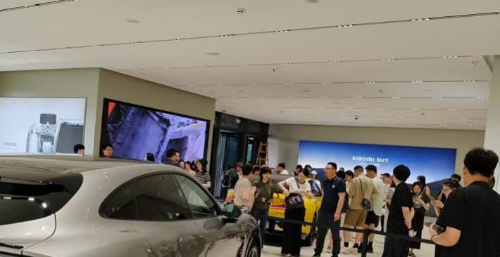 YU7到底有没有预期？“预期不太好，上市超预期”，雷总不仅懂营销，也懂市场，车辆